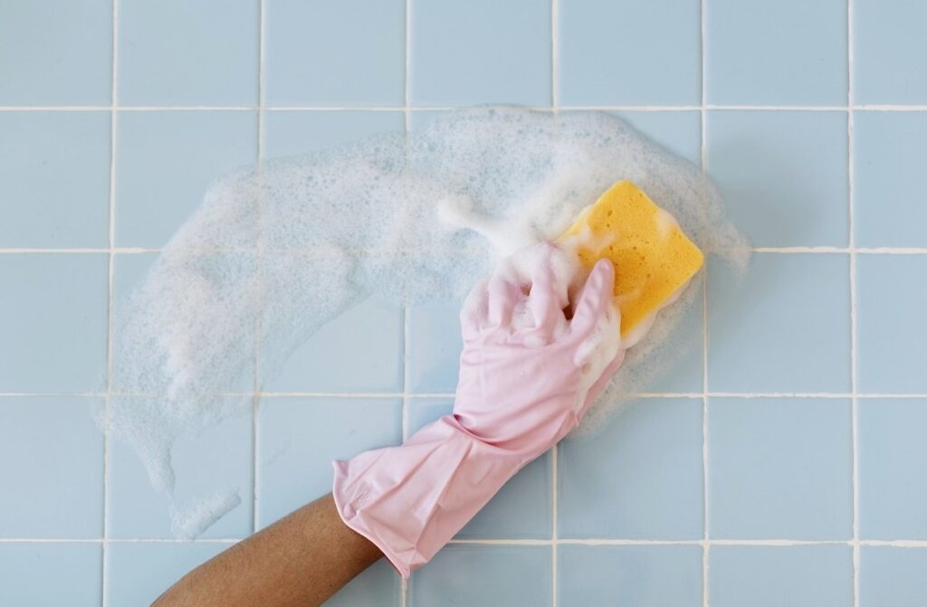 How to Clean Tub Grout