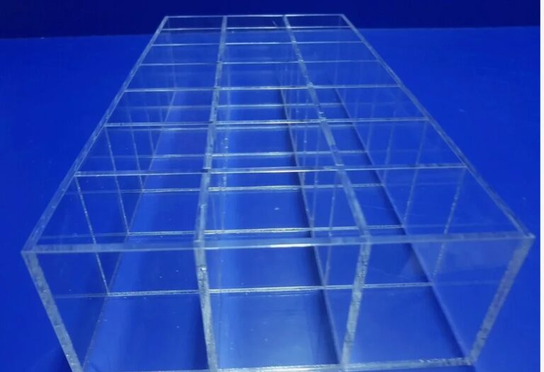 How to Get Paint Off Plexiglass